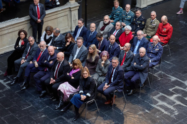Fotos de la entrega de la Medalla de Oro de Navarra 2025, concedida, a título póstumo, a Manuel Torres