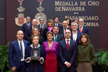 Fotos de la entrega de la Medalla de Oro de Navarra 2025, concedida, a título póstumo, a Manuel Torres