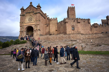 Fotos de la misa en el castillo de Javier por el Día de Navarra y la festividad de San Francisco Javier