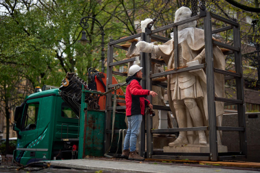 estatuas de los Reyes del paseo Sarasate
