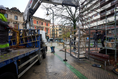 estatuas de los Reyes del paseo Sarasate