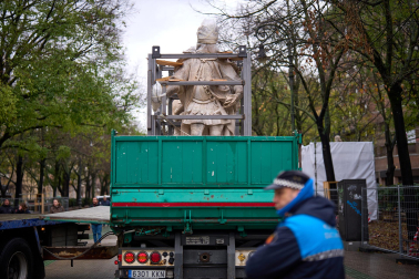 estatuas de los Reyes del paseo Sarasate