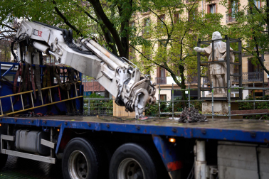 estatuas de los Reyes del paseo Sarasate
