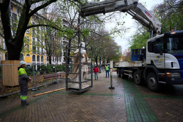 estatuas de los Reyes del paseo Sarasate