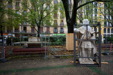 estatuas de los Reyes del paseo Sarasate