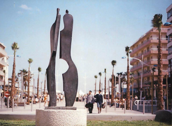 'Triunfo', en un paseo de la localidad francesa de Rousillon.