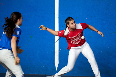 Fotos de las finales masculina y femenina del Cuatro y Medio de Huarte