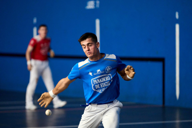 Fotos de las finales masculina y femenina del Cuatro y Medio de Huarte