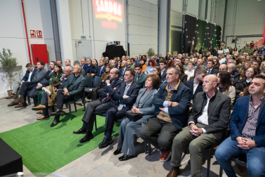 Inauguración de las nuevas instalaciones de Aceites Sandúa
