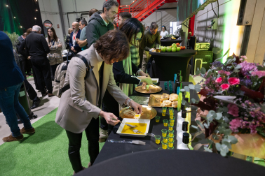 Inauguración de las nuevas instalaciones de Aceites Sandúa