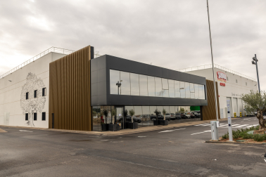 Inauguración de las nuevas instalaciones de Aceites Sandúa