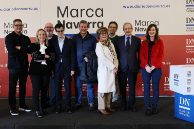 De izquierda a derecha, Juan Pablo Huércanos, subdirector del Museo Oteiza, Elisa Montserrat, directora de comunicación y márketing del Museo Universidad de Navarra, Joaquín Romero, tesorero del Orfeón Pamplonés, Xabier Armendáriz, crítico de música clásica de Diario de Navarra, Santi Echeverría, crítico de música popular, los historiadores Carmen Jusué, Ricardo Fernández Gracia y Luis Javier Fortún, y la responsable de comunicación de la Fundación Baluarte, Isabel Solana.