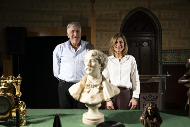 Foto del contenido de los 4 baúles del legado de Pablo Sarasate que se extraviaron entre 1985 y 1991