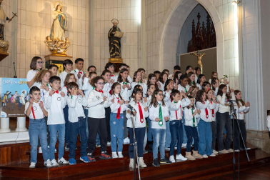 Fotos del XXXVIII Festival Escolar de Villancicos de la Orden del Volatín de Tudela