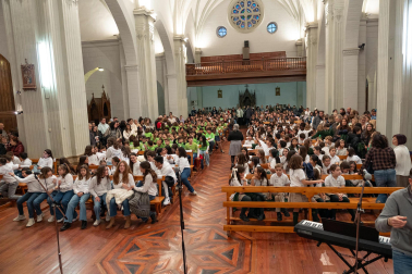 Fotos del XXXVIII Festival Escolar de Villancicos de la Orden del Volatín de Tudela