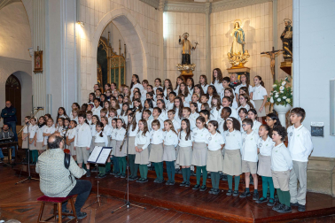 Fotos del XXXVIII Festival Escolar de Villancicos de la Orden del Volatín de Tudela