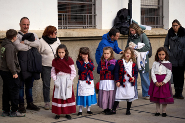 Fotos de la elección de la Reina de la Faba 2026 celebrada este sábado, 20 de diciembre, en Zabalza