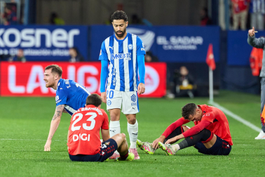 Fotos del choque de la Jornada 17 con triunfo rojillo en El Sadar gracias a los goles de Budimir, por partida doble, y Raúl García de Haro
