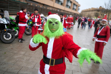 Moteros disfrazados de Papá Noel en Mutilva