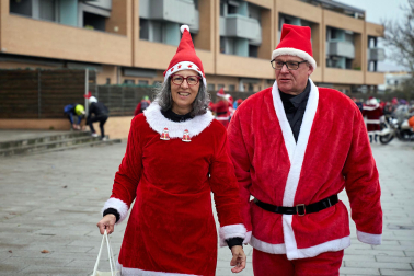 Moteros disfrazados de Papá Noel en Mutilva