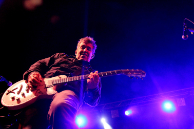 Foto del concierto del grupo de Alfredo Piedrafita (ex de Barricada) en la gira Siempre Barricada en Tudela