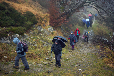 Fotos del LVIII Día de los Montañeros con el ascenso a San Miguel de Aralar