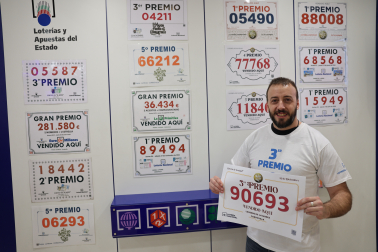 Un décimo se ha vendido en el estanco de La Morea