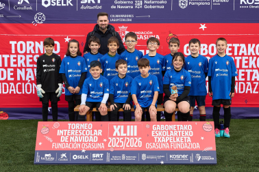 JESUITINAS. El equipo lo integran Daylan Arza, Marcos Ochoa, Alan Díaz, Julen López, Enzo Rey, Álex Hernández, Martín Cruchaga, Nahia Tiscar, Jokin Vilches, Martín Cabañas, Unax Grande, Álex Cruchaga, Marco Urzaiz, Irati Aróstegui, Mario Ilarregui, Lucas Ilarrgui, Héctor Porras, Kenan Ilarduya.