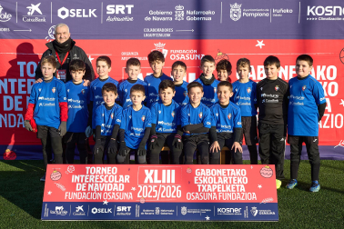 STA MARÍA LA REAL. El equipo lo integran Adrián López, Ian Mbiakop, Iker Monreal, Aimar Zubiri, Iker López, Riyad Zoukagh, Gonzalo Alemá, Adrián Sesma, Markel Jaurrieta, Asier Ciriza, Derek Calle, Martín Vasenko, Asier Iglesias, Oihan Zabaleta, Javier de Mingo, Marcos Gómez, Hugo García, Pablo Quiles.
