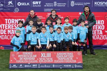 EL LAGO DE MENDILLORRI. El equipo lo integran Hugo López, Raúl Andrei Barbulescu, Martín Molina, Julen Uche, Oier Muguruza, Gael Hernández, Abdelfatah Banani Mbarek, David Orradre, Aimar Lampérez, Unai Pellicer, Gael Echávarri, Jeremías Monzón, Beniamin Secara, Amets Olmo, Gabriel Vivas