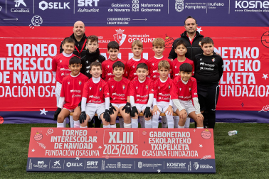 JUAN BAUTISTA IRURZUN. El equipo lo integran Íñigo Guindulain, Daniel Erroba, Félix Fernández, Unai Bermejo, Pau Daltet, Xabier Larramendi, Oliver Asín, Oier Resano, Franscisco Javier Rubio, Jon Pérez, Bassam Mouih, Alejandro Quispe, Iraitz Asín, Damián Azogue, Daniel Barcos.