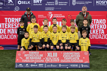 MATER DEI. El equipo Ruiz lo integran Guillermo Elorza, Lucas Vilches, Pablo Fernández, Aimar Arnedillo, Hugo Armañanzas, Álvaro Rodríguez del Portillo, Marcos Poderos, Marcos Áriz, Ángel Alén, Raúl Echeverría, Ander Baicoa, Hugo Rodríguez, Josu Lozano, Nico Hortelano, Alexnader Díaz, Gonzalo Ibáñez, Hugo Vásquez, Ekaitz Ulayar.