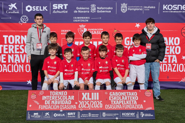 VEDRUNA. El equipo lo integran Nicolás Díaz, Nicolás González, Adrián Galerón, Iker Ripa, Marcos González, Diego Pazos, Daniel Gómez, Aarón López, Marcos Pascual, Guillermo Albisu, Eizan Cumbicos, Iker Arilla, Yoel Terrón, Martín Acosta, Raúl Almazán.