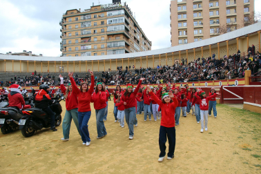 Fotos del recibimiento de Papá Noel en Tudela.