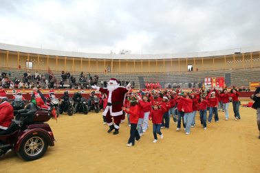 Fotos del recibimiento de Papá Noel en Tudela.