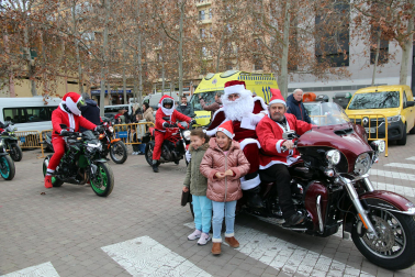 Fotos del recibimiento de Papá Noel en Tudela.