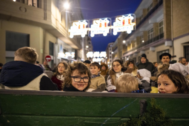 Miles de pamploneses y pamplonesas disfrutaron con la comitiva del Olentzero este miércoles, 24 de diciembre