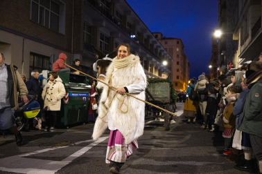 Miles de pamploneses y pamplonesas disfrutaron con la comitiva del Olentzero este miércoles, 24 de diciembre
