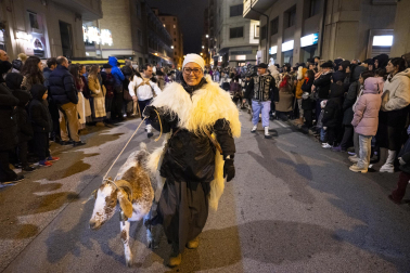 Miles de pamploneses y pamplonesas disfrutaron con la comitiva del Olentzero este miércoles, 24 de diciembre