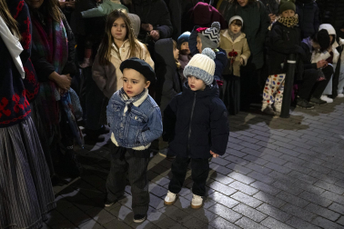 Miles de pamploneses y pamplonesas disfrutaron con la comitiva del Olentzero este miércoles, 24 de diciembre