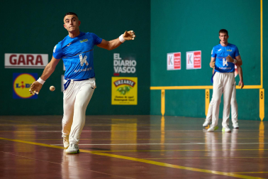 Fotos del partido del Campeonato de Parejas entre Etxeberria-Rezusta y Larrazabal-Mariezkurrena