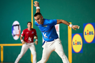 Fotos del partido del Campeonato de Parejas entre Etxeberria-Rezusta y Larrazabal-Mariezkurrena
