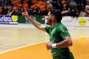 Fotos del ATP Ribera Navarra 2-3 Osasuna Magna