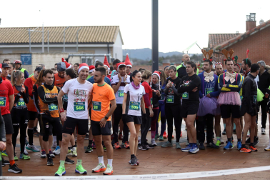 Participantes en la I Carrera de los Inocentes en Ayegui celebrada este domingo,  28 de diciembre