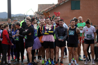 Participantes en la I Carrera de los Inocentes en Ayegui celebrada este domingo,  28 de diciembre