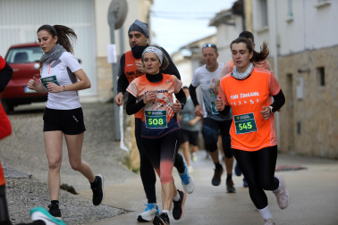 Participantes en la I Carrera de los Inocentes en Ayegui celebrada este domingo,  28 de diciembre