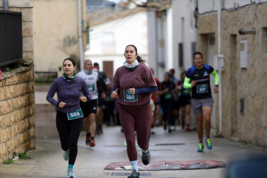Participantes en la I Carrera de los Inocentes en Ayegui celebrada este domingo,  28 de diciembre