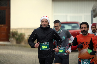 Participantes en la I Carrera de los Inocentes en Ayegui celebrada este domingo,  28 de diciembre