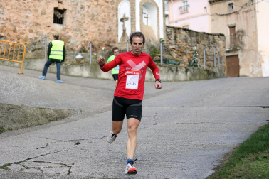 Participantes en la I Carrera de los Inocentes en Ayegui celebrada este domingo,  28 de diciembre