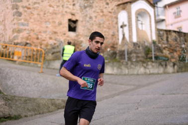 Participantes en la I Carrera de los Inocentes en Ayegui celebrada este domingo,  28 de diciembre